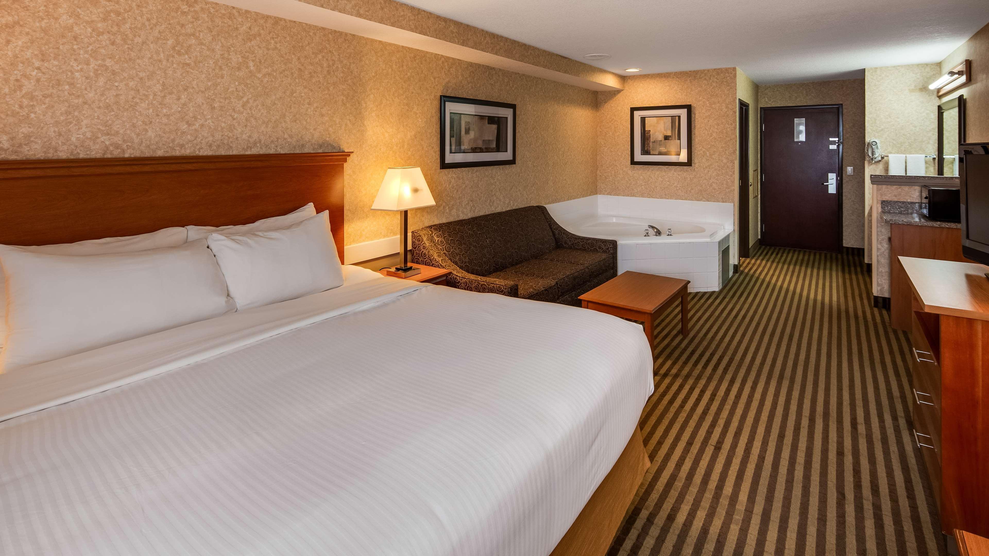 Western Rama Hotel